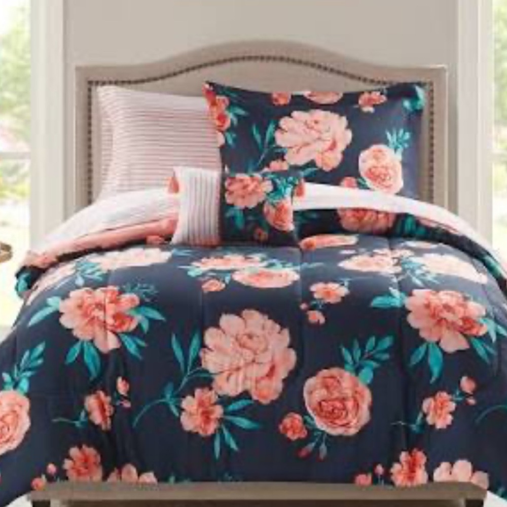 Mainstays Navy and Pink Floral Comforter Set